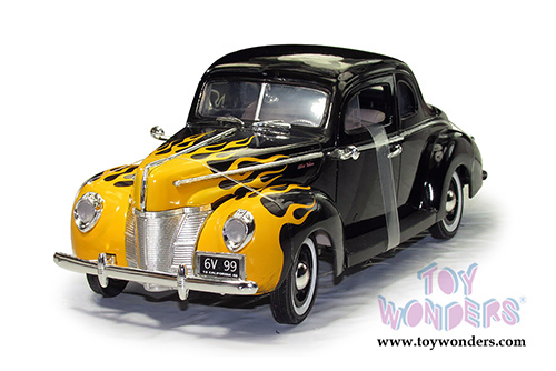 Motormax Timeless Classics - Ford Deluxe Hardtop (1940, 1/18 scale diecast model car, Black) 73108TC/BKF