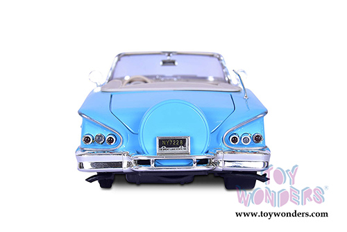 Motormax Timeless Classics - Chevy&reg; Impala&trade; Convertible (1958, 1/18 scale diecast model car, Blue) 73112TC/BU