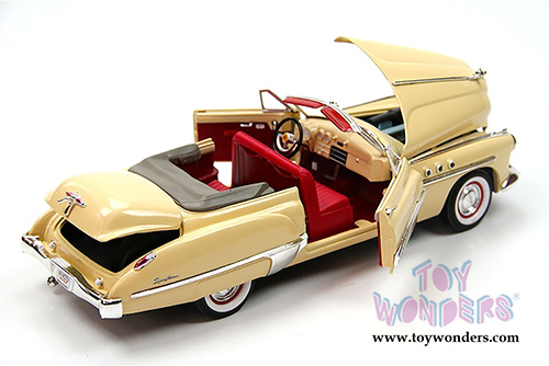 Motormax Timeless Classics - Buick Roadmaster Convertible (1949, 1/18 scale diecast model car, Beige) 73116TC/BE