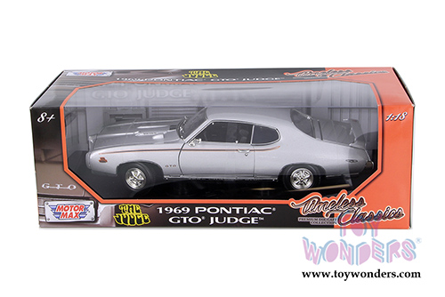 Motormax Timeless Classics - Pontiac GTO&reg; Judge&trade; Hardtop (1969, 1/18 scale diecast model car, Silver) 73133TC/W