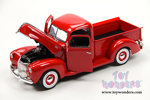 Motormax Timeless Classics -  Ford Pickup (1940, 1/18 scale diecast model car, Red) 73170TC/R
