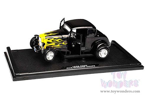 Motormax Timeless Classics - Ford Five-Window Coupe (1932, 1/18 scale diecast model car, Black with Flames) 73171TC/BK