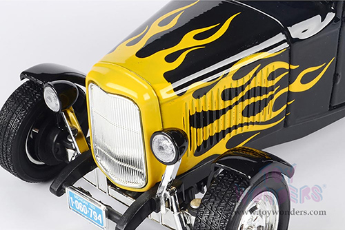 Motormax Timeless Classics - Ford Five-Window Coupe (1932, 1/18 scale diecast model car, Black with Flames) 73171TC/BK