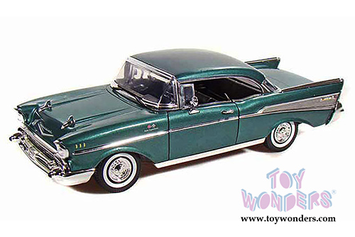 Motormax Timeless Classics - Chevy Bel Air Coupe (1957, 1/18 scale diecast model car, Green) 73180TC/GN