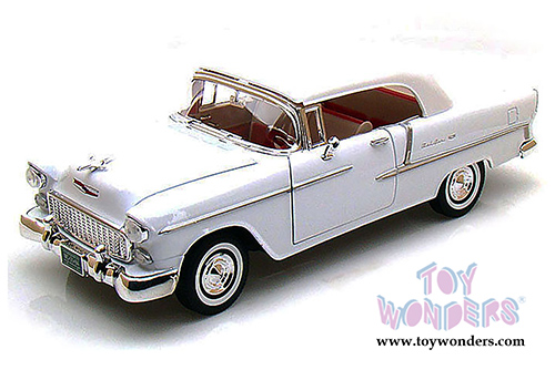 Motormax Timeless Classics - Chevy Bel Air Closed Convertible (1955, 1/18 scale diecast model car, White) 73184TC/W