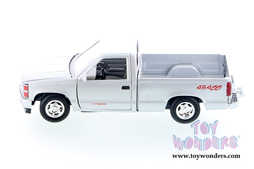 Showcasts Collectibles - Chevrolet&reg; 454 SS&trade; Pickup Truck (1992, 1/24 scale diecast model car, Silver) 73203AC/SV