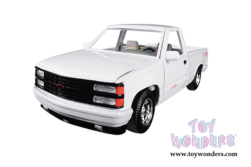 Showcasts Collectibles - Chevrolet&reg; 454 SS Pickup Truck (1992, 1/24 scale diecast model car, White) 73203AC/W