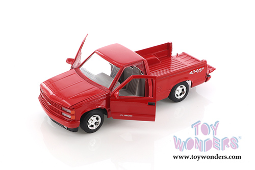 Showcasts Collectibles - Chevrolet&reg; 454 SS Pickup Truck (1992, 1/24 scale die cast model car, Red) 73203R/16D