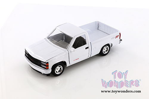 Showcasts Collectibles - Chevrolet&reg; 454 SS Pickup Truck (1992, 1/24 scale die cast model car, White) 73203WT/16D