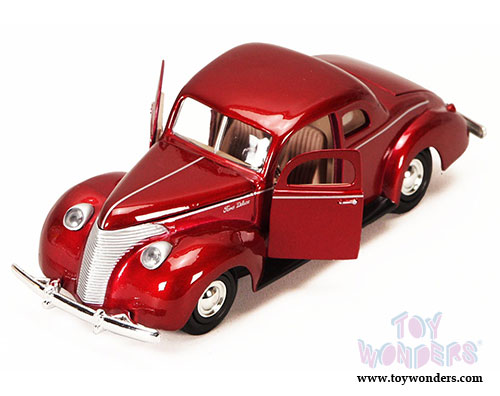 Motormax - Ford Coupe Hard Top (1940, 1/24 scale diecast model car, Red) 73214AC/R