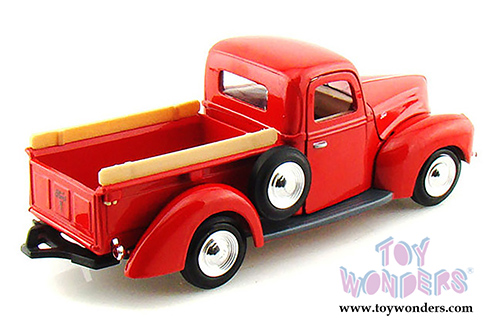 Motormax Premium American - Ford Pickup Truck w/ Teardrop Trailer (1940, 1/24 scale diecast model car, Red) 73234/083