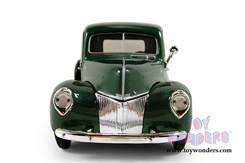Showcasts Collectibles - Ford Pickup Truck (1940, 1/24 scale diecast model car, Green) 73234AC/GN