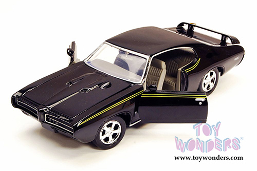 Showcasts Collectibles - Pontiac GTO Hardtop (1969, 1/24 scale diecast model car, Asstd.) 73242/16D