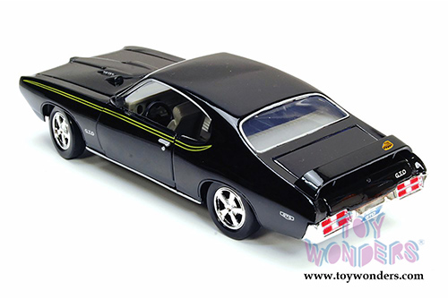 Showcasts Collectibles - Pontiac GTO Hardtop (1969, 1/24 scale diecast model car, Asstd.) 73242/16D
