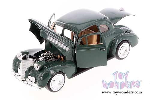Showcasts Collectibles - Chevy Coupe Hardtop (1939, 1/24 scale die cast model car, Asstd.) 73247/16D