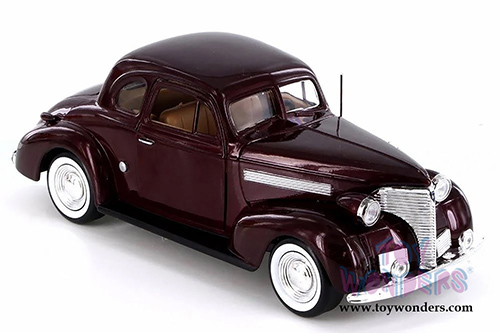 Showcasts Collectibles - Chevrolet&reg; Coupe Hardtop  (1939, 1/24 scale diecast model car, Burgundy) 73247AC/BG