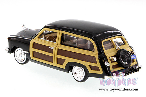 Showcasts Collectibles - Ford  Woody Wagon (1949, 1/24 scale diecast model car, Asstd.) 73260/16D