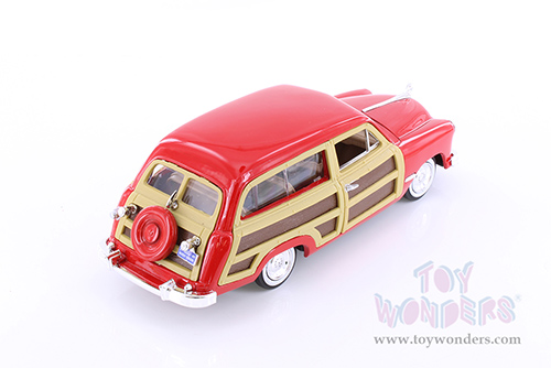 Showcasts Collectibles - Ford  Woody Wagon (1949, 1/24 scale diecast model car, Asstd.) 73260/2/16D