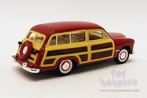 Showcasts Collectibles - Ford  Woody Wagon (1949, 1/24 scale diecast model car, Red) 73260AC/R