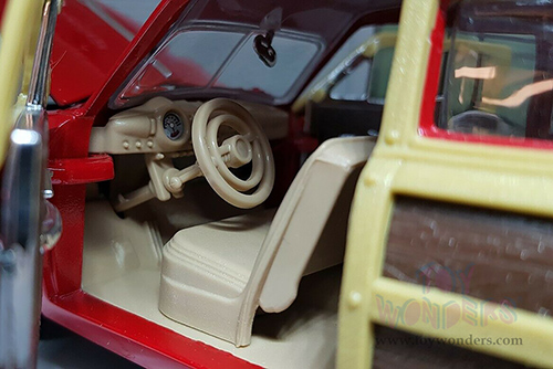 Showcasts Collectibles - Ford  Woody Wagon (1949, 1/24 scale diecast model car, Red) 73260AC/R