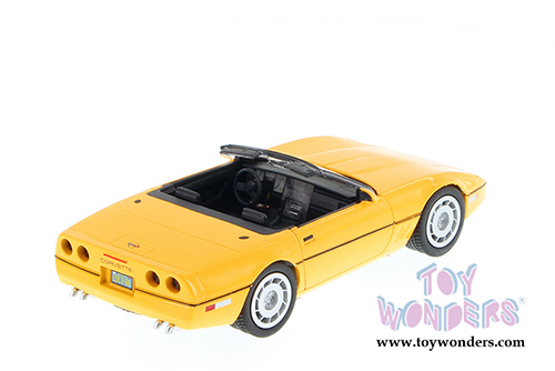 Showcasts Collectibles - Chevy&reg; Corvette&reg; Convertible (1986, 1/24 scale diecast model car, Yellow) 73298YL/6