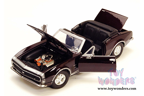 Showcasts Collectibles - Chevy&reg; Camaro&reg; SS Convertible (1967, 1/24 scale diecast model car, Burgundy) 73301AC/BG