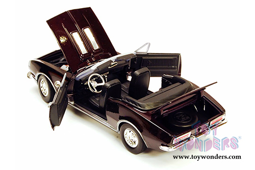 Showcasts Collectibles - Chevy&reg; Camaro&reg; SS Convertible (1967, 1/24 scale diecast model car, Burgundy) 73301AC/BG
