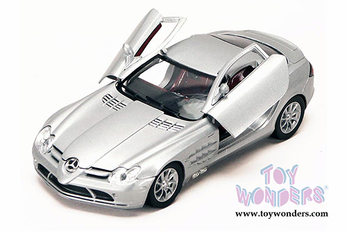 Showcasts Collectibles - Mercedes Benz SLR McLaren Hardtop (1/24 scale diecast model car, Silver) 73306SV/6