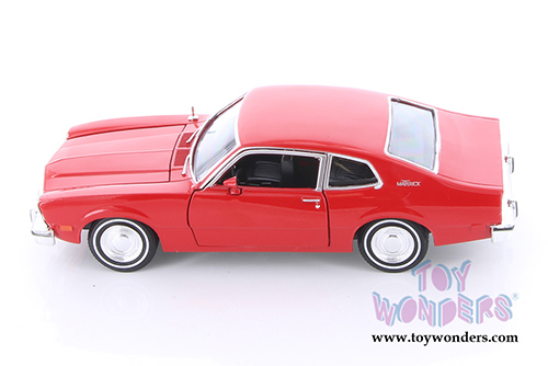 Showcasts Collectibles - Ford Mustang Sportsroof/ Ford Maverick Hardtop (1971, 1974, 1/24 scale diecast model car, Asstd.) 73326/27D