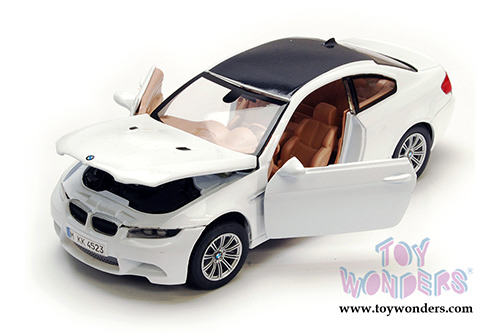 Showcasts Collectibles - BMW M3 Coupe Hardtop (1/24 scale diecast model car, White) 73347W