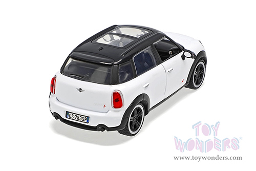 Showcasts®  Collectibles - Mini Cooper S Countryman with Sunroof (1/24 scale diecast model car, White) 73353WT MAP: $22.99