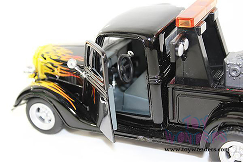 Motormax Premium American - Ford Pickup Tow Truck (1937, 1/24 scale diecast model car, Black w/Flames) 75341AC