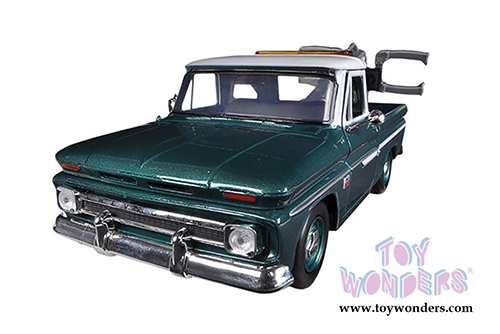 Motormax Premium American - Chevy&reg; C10 Fleetside Pickup Tow Truck (1966, 1/24 scale diecast model car, Green/White) 75344AC