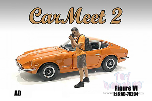American Diorama Figurine - Car Meet 2 Figure VI (1/18 scale, Orange/Brown) 76294
