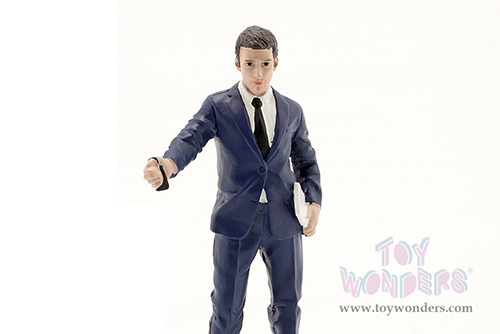American Diorama Figurine - The Dealership - Male Salesperson (1/24  scale, Blue) 76407