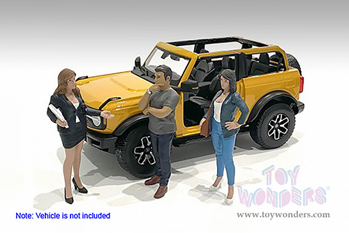 American Diorama Figurine - The Dealership - Female Salesperson (1/24  scale, Black) 76410