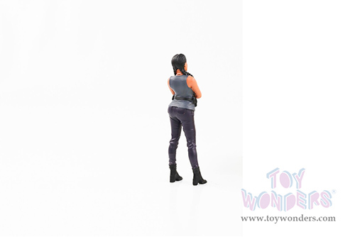 American Diorama Figurine - Car Meet 3 Figure 7 (1/24 scale, Gray/Black) 76432