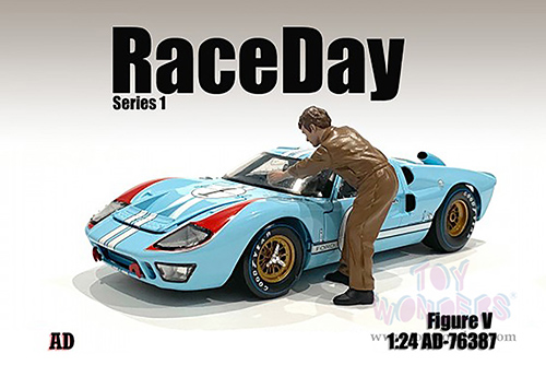 American Diorama Figurine - Race Day 1 Figure V (1/24 scale, Light Brown) 76387