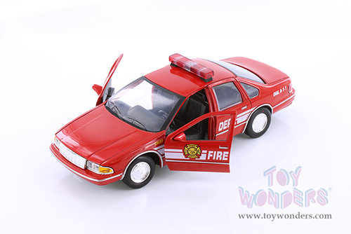 Motormax - Chevrolet&reg; Caprice&trade; Fire Chief (1993, 1/24 scale diecast model car, Red) 76440D