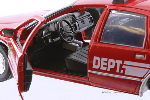 Motormax - Chevrolet&reg; Caprice&trade; Fire Chief (1993, 1/24 scale diecast model car, Red) 76440D