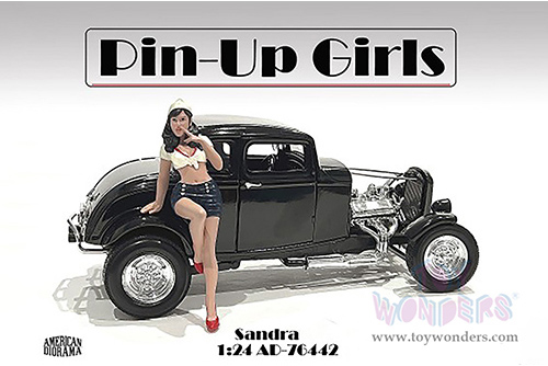 American Diorama Figurine - Pin-Up Girls | Sandra (1/24 scale, White/Dark Blue) 76442