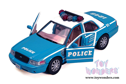 Showcasts Collectibles - Ford Crown Victoria Police Car (2010, 1/24 scale diecast model car, Asstd.) 76482D/2