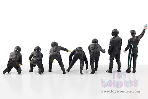 American Diorama Figurines - Formula One F1 Pit Crew Team Black Set III (1/18 scale, Black) 76557