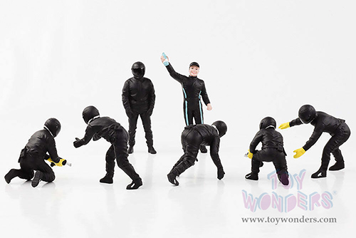 American Diorama Figurines - Formula One F1 Pit Crew Team Black Set III (1/18 scale, Black) 76557