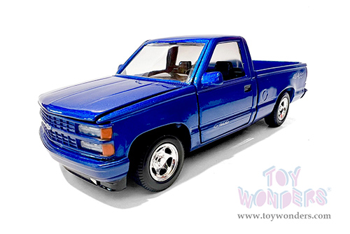 Showcasts® Collectibles - Chevrolet® 454 SS™ Pickup Truck (1992, 1/24 scale diecast model car, Blue) 77203BU MAP: $22.99