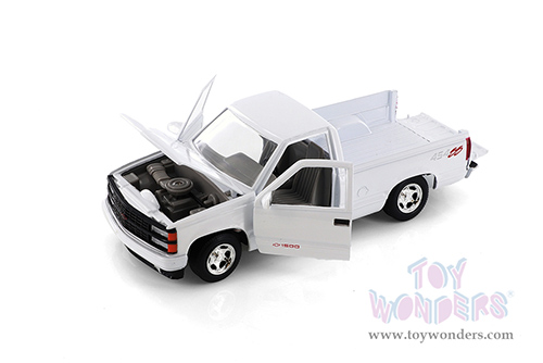 Showcasts® Collectibles - Chevrolet® 454 SS™ Pickup Truck (1992, 1/24 scale diecast model car, White) 77203W MAP: $22.99