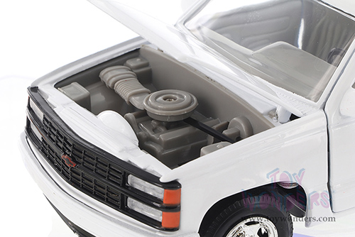 Showcasts® Collectibles - Chevrolet® 454 SS™ Pickup Truck (1992, 1/24 scale diecast model car, White) 77203W MAP: $22.99