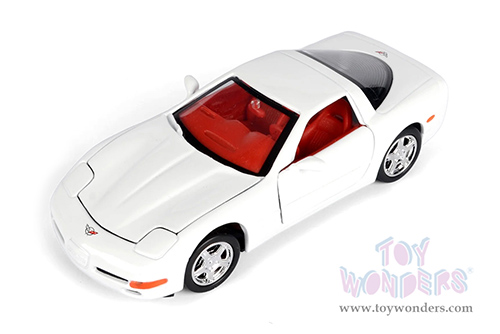 Showcasts®  Collectibles - Chevrolet® Corvette® Hardtop (1997, 1/24 scale diecast model car, White) 77210W MAP: $22.99