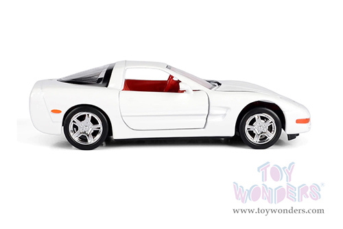 Showcasts®  Collectibles - Chevrolet® Corvette® Hardtop (1997, 1/24 scale diecast model car, White) 77210W MAP: $22.99