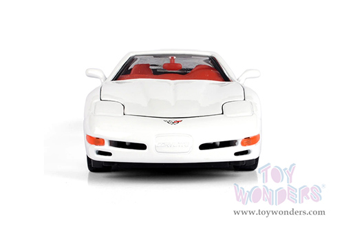 Showcasts®  Collectibles - Chevrolet® Corvette® Hardtop (1997, 1/24 scale diecast model car, White) 77210W MAP: $22.99